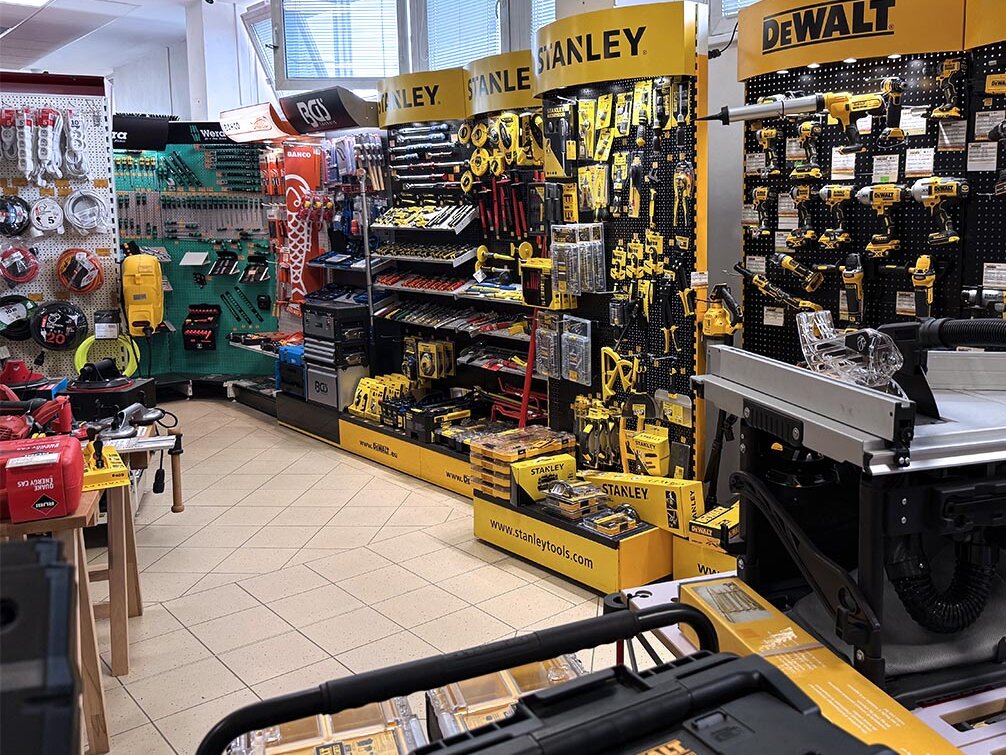 Vystavené nářadí Dewalt, Stanley, Bgs, Bahco a Wera