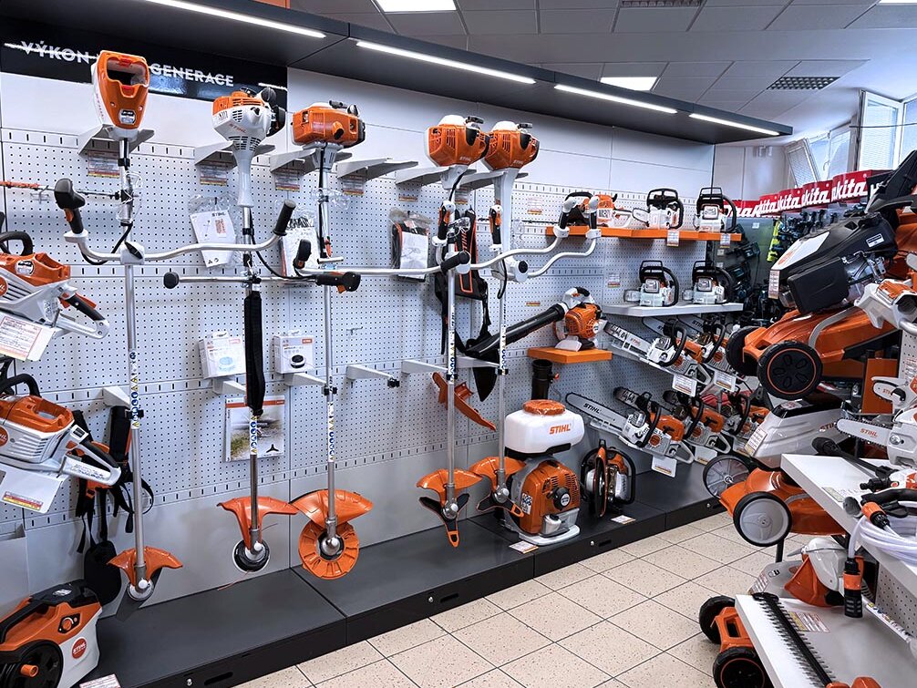 Vystavené nářadí značky Stihl