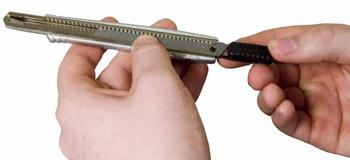 Nůž s ulamovací čepelí 9mm kovový FatMax  - 5