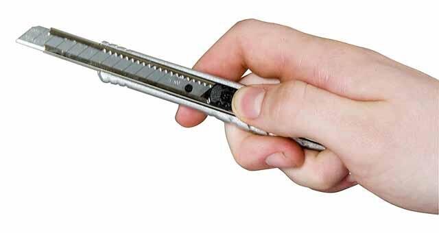 Nůž s ulamovací čepelí 9mm kovový FatMax